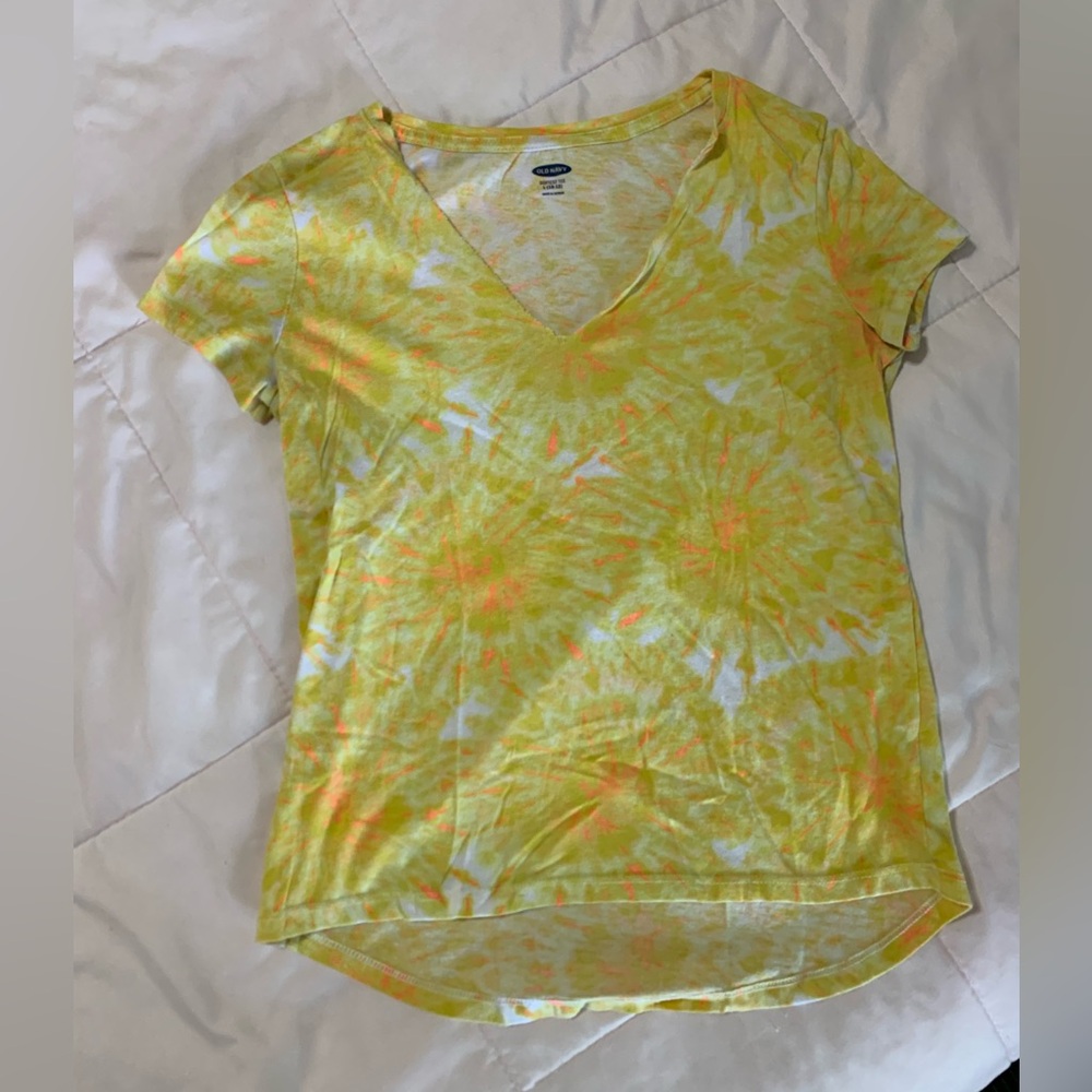 Old Navy yellow v neck t shirt